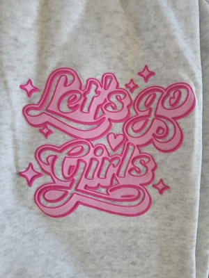 Joggers MEDIANOS "Let's Go Girls" Gris Claro Cintura Elástica/Fondo Nuevos con Etiquetas Foto 1 de 2