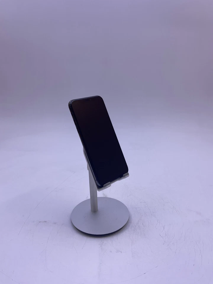 Apple iPhone XR - 3GB RAM 64GB Storage - Image 1 of 1