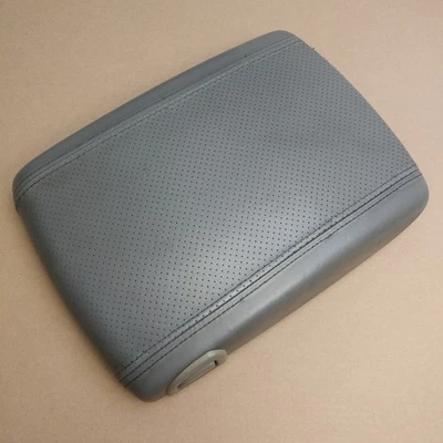 Escalade Denali 2003-2006 consola central tapa reposabrazos gris Foto 1 de 4