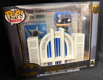 Funko Pop! Town Batman with Hall of Justice 09 - Image 1 of 3