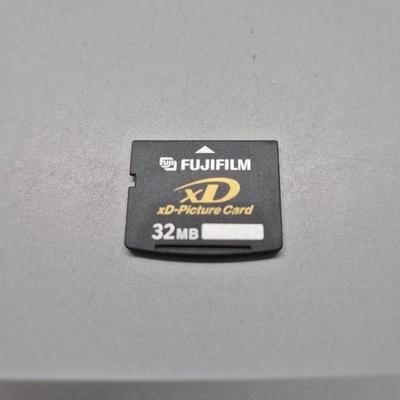 xD Picture Memory Card 32MB Fujifilm Type S - Image 1 of 2
