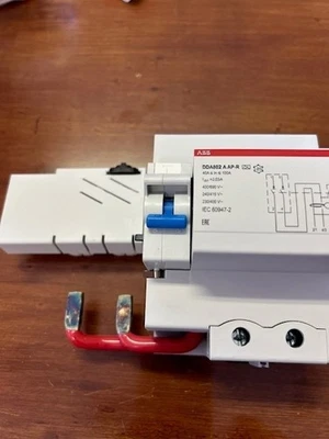 ABB - DDA802A-100/0,03AP-R RCD BLOCK - Image 1 of 4