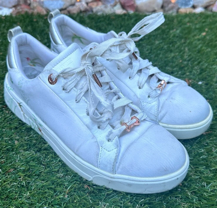 Tenis Ted Baker London para mujer blancas florales RAILY talla 8,5 Foto 1 de 4