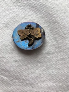 Botón de costura vintage de metal hoja de uva de 1-1/2" 12-1 - Imagen 1 de 4