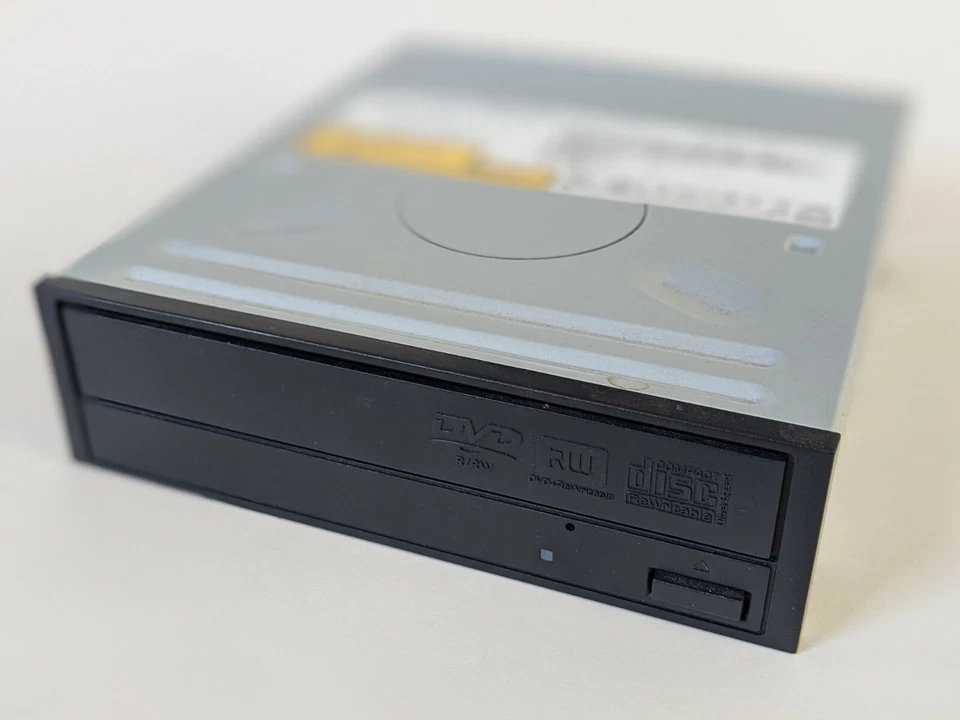 Unidad interna Hitachi-LG DVD grabable CD-RW GWA-4164B Foto 1 de 4