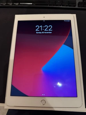 Apple iPad Air 2 16GB Wi-Fi 9.7in Tablet White/Silver - Image 1 of 4