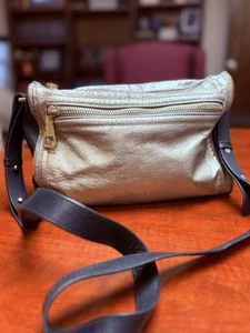 Kelsi Dagger Taupe Gold Leather Zipper Crossbody Purse Bag Zipper Edges - Picture 1 of 17