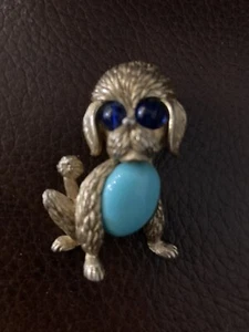 Trifari brooch Dog Blue eyes Glass turquoise belly 1960 Rare - Picture 1 of 5