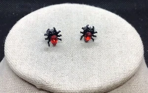 Halloween Holiday Red Stone Black Metal Enameled Spider Fashion Earrings F464 - Picture 1 of 3