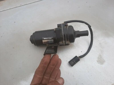 Nada bueno. . Jaguar XJ6 XJR 1995-97 bomba auxiliar de circulación de calefacción MNA6710AB  Foto 1 de 4