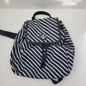 Tory Burch dunkelblau-weiß gestreifter Nylon Rucksack Handtasche Kordelzug & Klappe  - Bild 1 von 7
