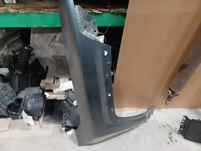 Крыло правое для пассажира 2024 Hummer EV 3001400 - Изображение 1 из 4