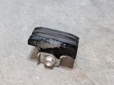 Suporte de suporte de montagem para chinelo guia corrente inferior Honda XR250R 1996-2004 - Imagem 1 de 3