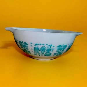 Vintage Pyrex Cinderella Mixing Bowl 2.5 QT Butterprint Turquoise White Milk - Picture 1 of 4