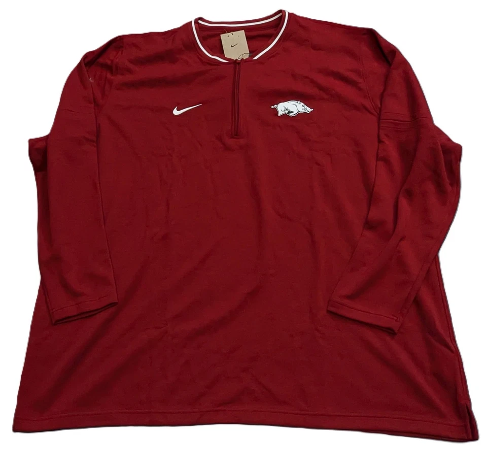 Camisa masculina Nike Arkansas Razorbacks Dri-FIT Sideline Coach 1/4 com zíper 4XL carmesim - Imagem 1 de 4
