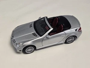 1/24 2005 Mercedes-Benz SLK55 AMG Silver 73292 Motormox TOYSRUS Loose - Picture 1 of 12