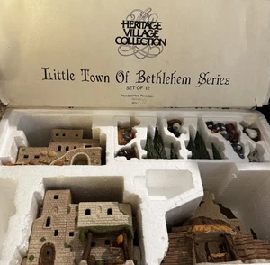 Departamento 56: Little Town of Bethlehem, juego de 12 piezas #59757 - Completo - Imagen 1 de 8