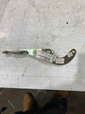 1982-1988 BMW 528E Suporte de Montagem de Escape 11761278683 NOVO FABRICANTE DE EQUIPAMENTO ORIGINAL - Imagem 1 de 4