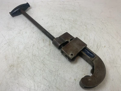 Record Pipe Cutter - No. 102 - 1/2" - 2" Capacity - Pipe Wheel / Tube Cutter - Image 1 of 4