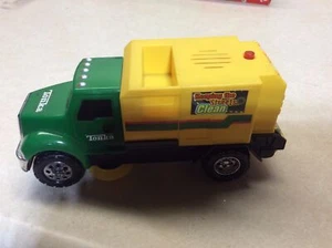 Tonka keeping the streets clean U - Picture 1 of 7