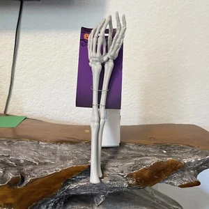Nuevas pinzas de mano esqueleto utensilios para servir vajilla fiesta ~ gris claro - Imagen 1 de 2
