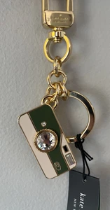 Neu mit Etikett Kate Spade Picture This Kamerataschenanhänger aus Metall - Bild 1 von 6