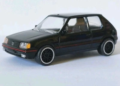 Le Serie Speciali Echelle 1/54. Peugeot 205 Gti 1.9 Nero 2. Base Norev.  - Immagine 1 di 4