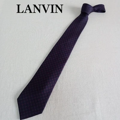 Corbata Lanvin Azul Marino Seda Pequeño Motivo Acentos Rojos Clásica Elegante Usada Foto 1 de 4