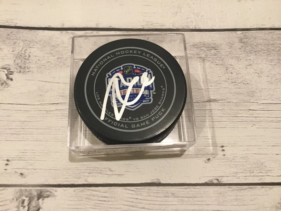 Шайба с автографом Мариан Габорик 2015 официальная стадионная серия LA Kings - Изображение 1 из 1