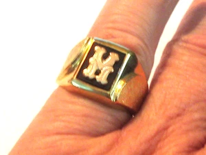 Anello Vintage Art Decò Sigillo Iniziale "M" Pietra Nera Oro Fascia Vermeil Tg 9 - Foto 1 di 4