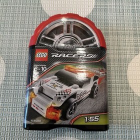 LEGO Racers: Track Marshall Racecar 1:55 Scale 48 Pieces Set no. 8121 NEW SEALED