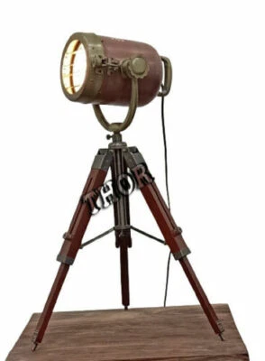 Antigua LÁMPARA DE MESA Náutica LUZ FOCALIZADA MARINA con Soporte de Trípode de Madera Foto 1 de 4