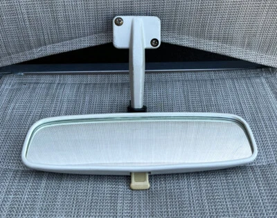 FORD 1990's FESTIVA HATCHBACK-SEDAN GENUINE CREAM INTERIOR REAR VISION MIRROR!! - Imagem 1 de 4