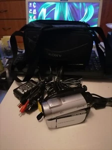 Sony Hybrid Handycam Breit LCD DCR-DVD110 Mini-Disc Videorecorder Stereo - Bild 1 von 12