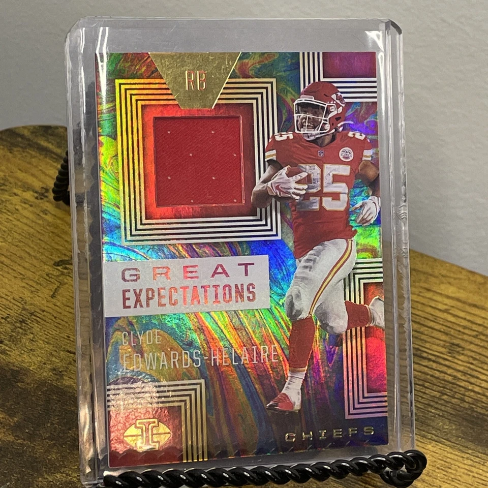 2020 Panini Illusions Clyde Edwards-Helaire Rookie Great Expectations #GE11 - Image 1 of 4
