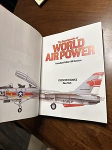 The Encyclopedia Of World Air Power Hardcover- Bill Gunston (Editor) Bad Cover - Picture 1 of 10