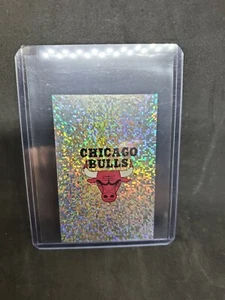 1992-93 Panini Sticker Foil Prizm Chicago Bulls Team Logo Michael Jordan Insert - Bild 1 von 2
