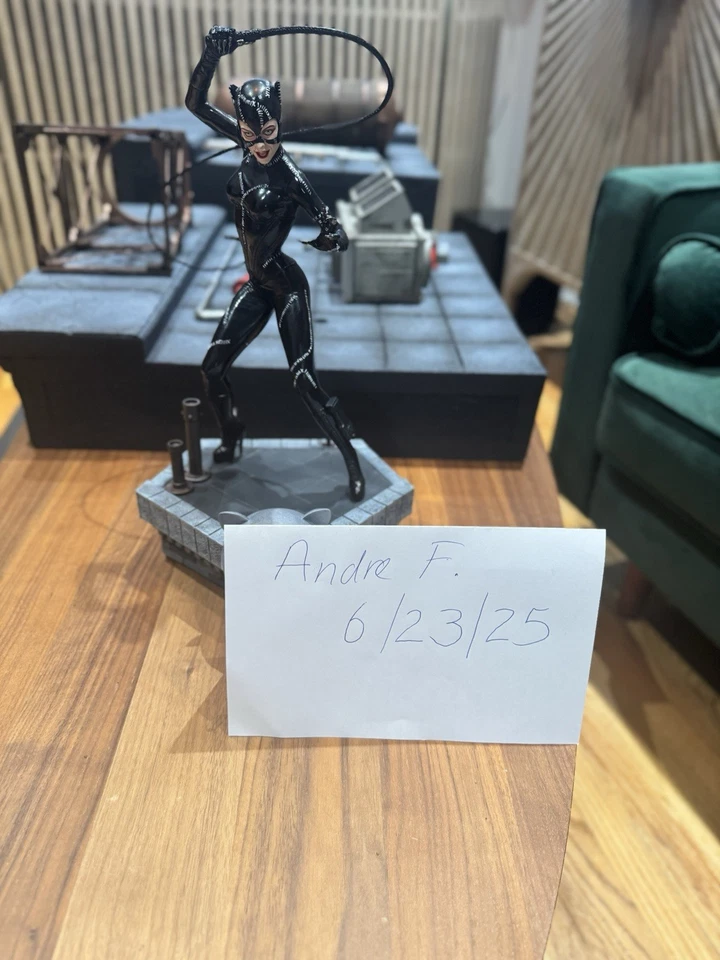 Tweeterhead - Batman Catwoman Michelle Pfieffer 1/6 Scale Resin Statue New Rare - Image 1 of 1