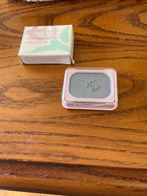 Mary Kay Vintage Powder Perfect Eye Color Polished Pewter 3520 NIB - Image 1 of 2