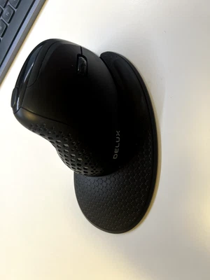 Delux ergonomics mouse - Image 1 of 4