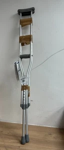 Drive Devilbiss Healthcare Aluminium Underarm Crutches Adult - Picture 1 of 2
