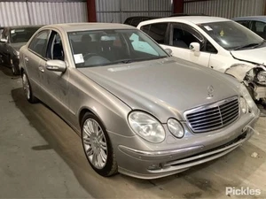 MERCEDES BENZ E CLASS W211 09/02-12/09 RIGHT FRONT GUARD LINER FRONT SECTION - Picture 1 of 12