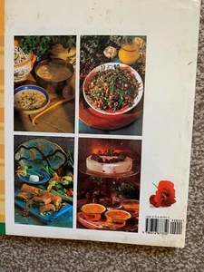 Linda's Kitchen: Simple and Inspiring Recipes for Meals without Meat by Linda Mc - Bild 1 von 1