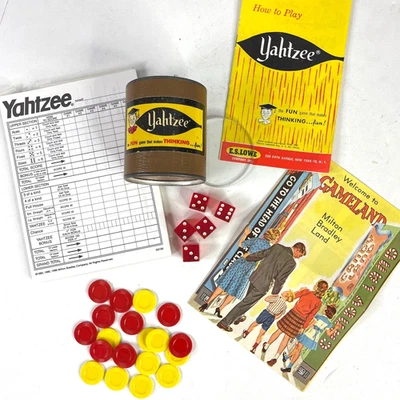 Lote de catálogo de instruções Yahtzee Game vintage copo agitador de dados fichas bônus bloco de pontuação - Imagem 1 de 4