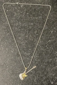 Rock Legend Guitar Necklace Pendant Stainless Steel Silver/gold chain 60cm, Gift - Picture 1 of 6