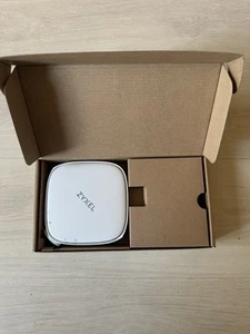 Zyxel WX5600-T0 WiFi Dual-Band Wireless AX6000 2.5G Extender - Imagen 1 de 3