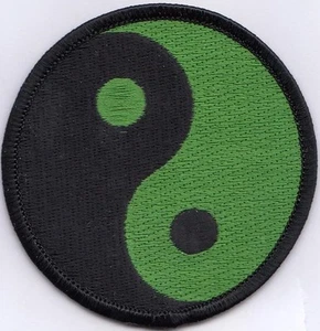 Parches bordados con logotipo Inn Yang (negro/verde) de 3" de diámetro planchado - Imagen 1 de 1