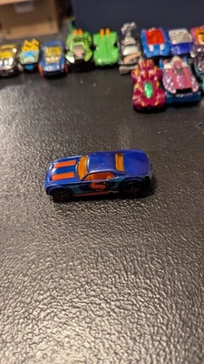 Logotipo de Superman Bully Goat de Hot Wheels Foto 1 de 3