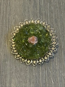 Vintage olivgrüner Cluster Peridot Hawaii goldfarbene filigrane BROSCHE - Bild 1 von 3