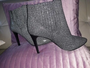 Maruti Stiefelette Schwarz Weiss Neu Sexy Gr. 39 40 echt Leder - Bild 1 von 4